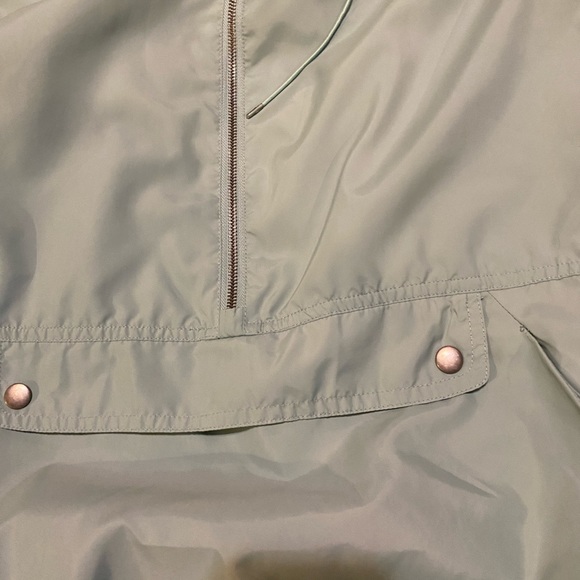 wind breaker - Picture 2 of 4